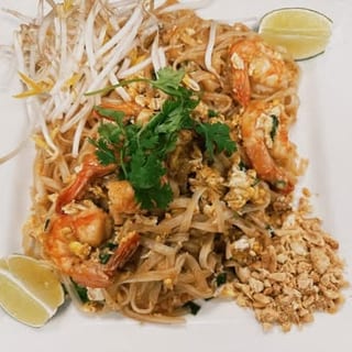 8H. Shrimp Pad Thai